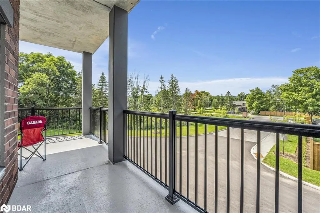 121 Mary Street, #211