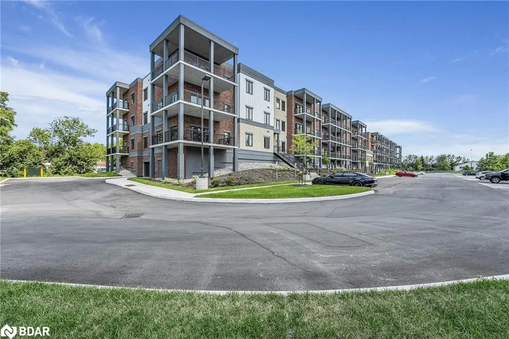 121 Mary Street, #211