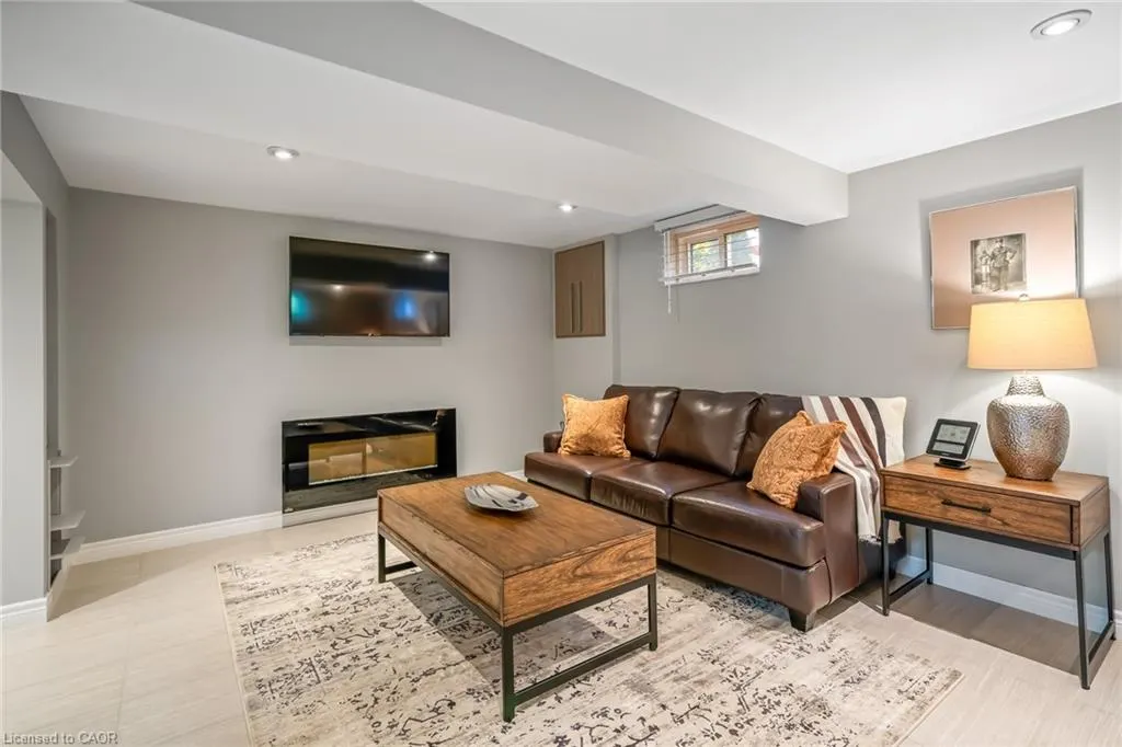 4 Upper Canada Drive