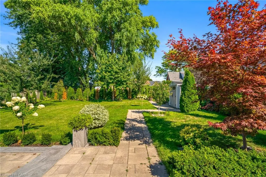 4 Upper Canada Drive
