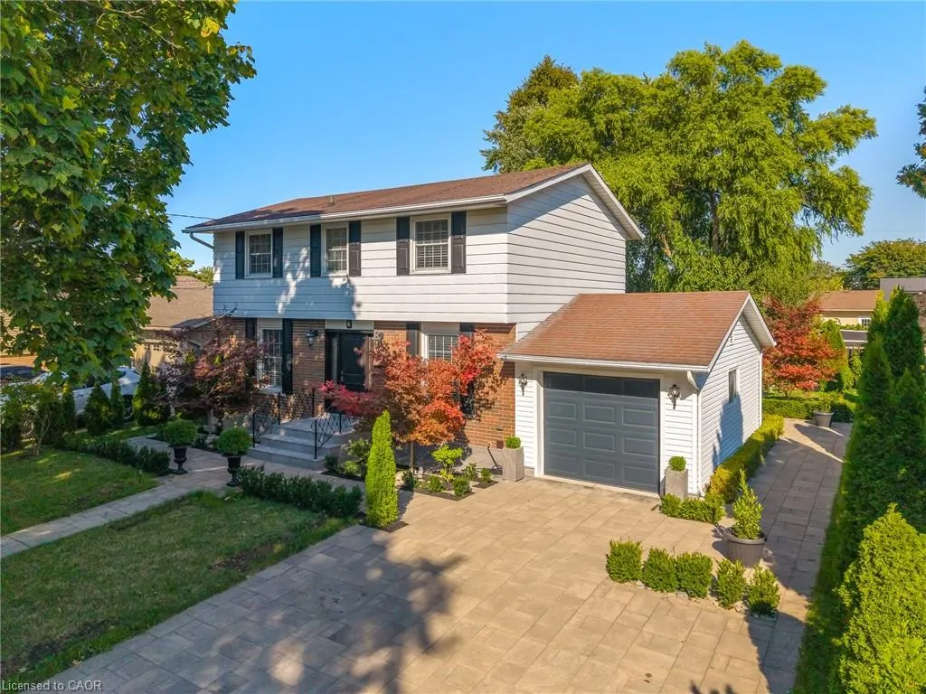 4 Upper Canada Drive