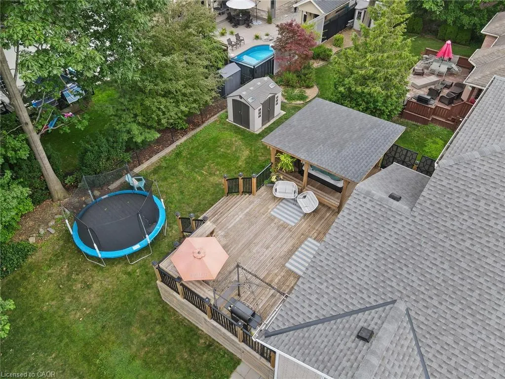 10 Westwood Drive