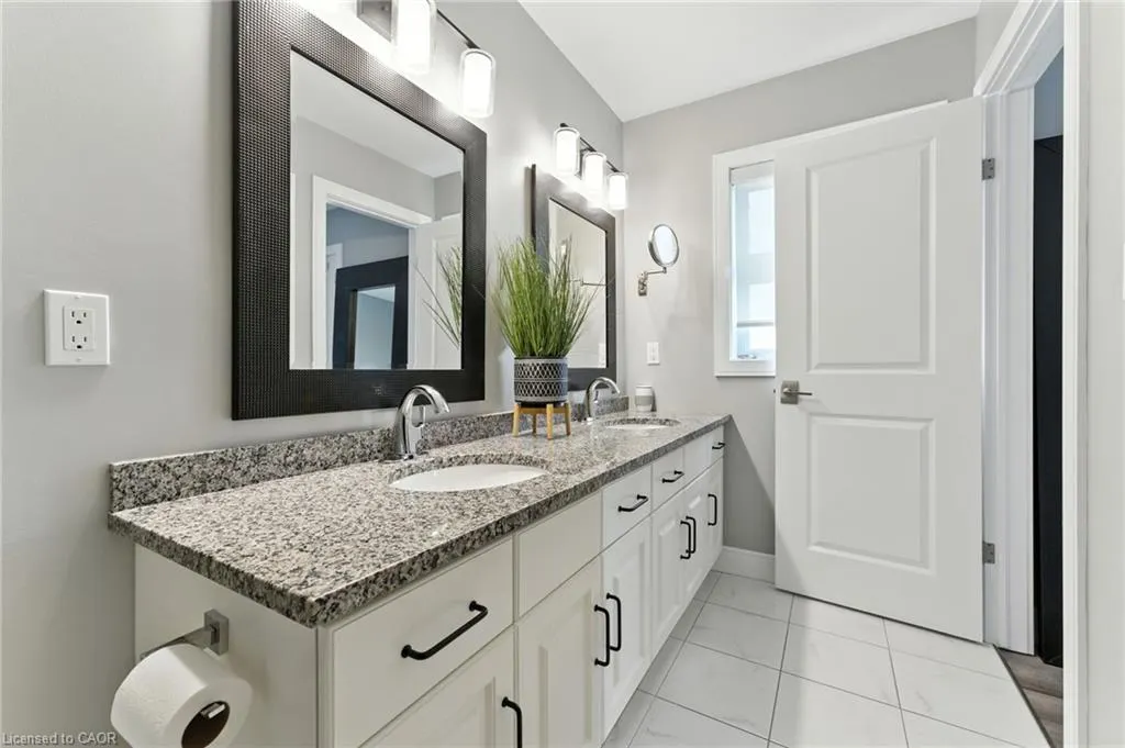 60 Arkell Road, #33