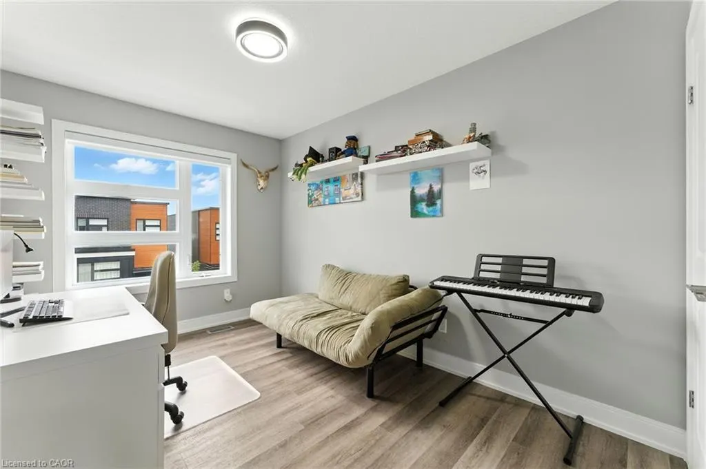 60 Arkell Road, #33