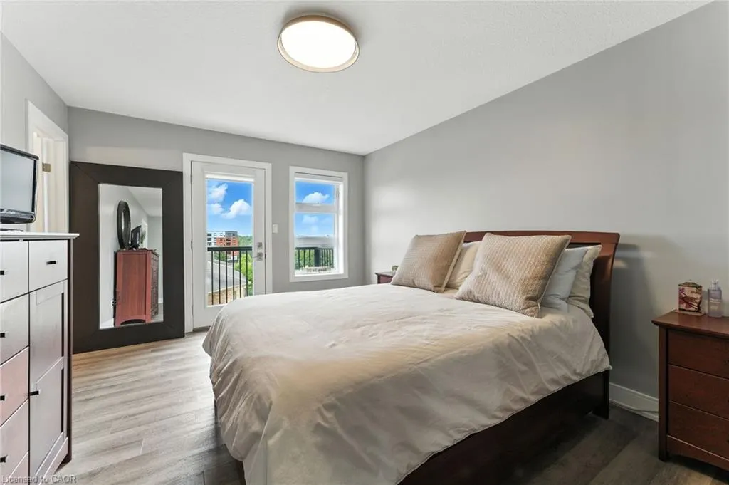 60 Arkell Road, #33