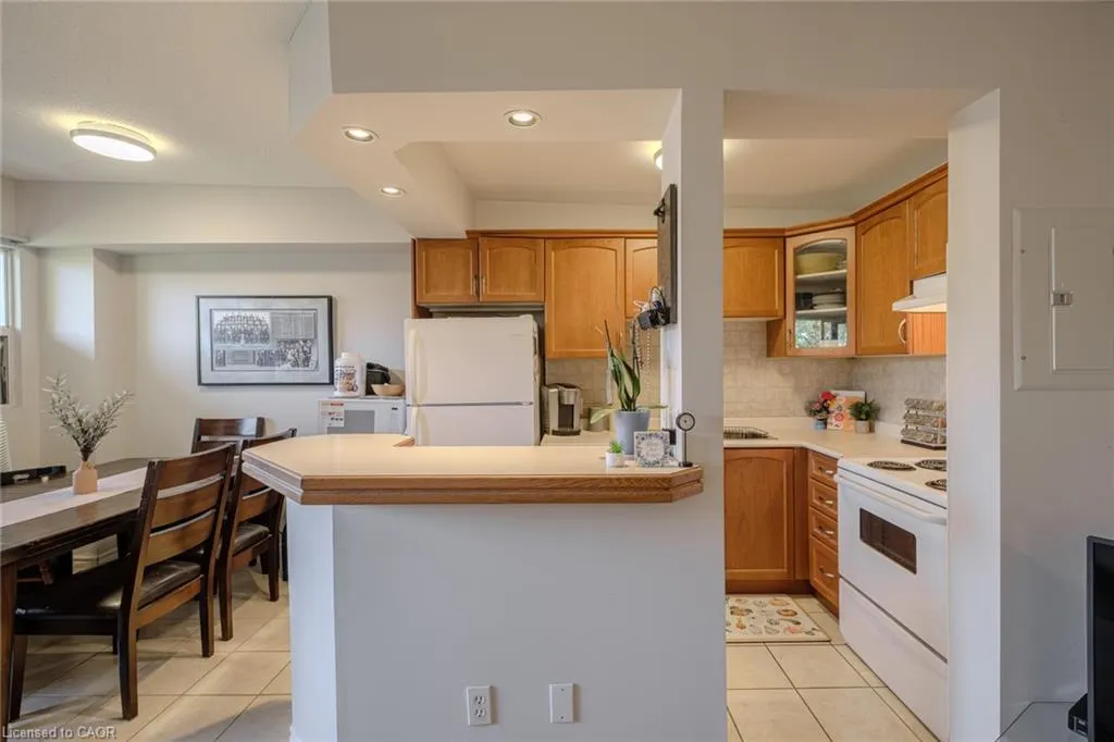 648 Grey Street, #308