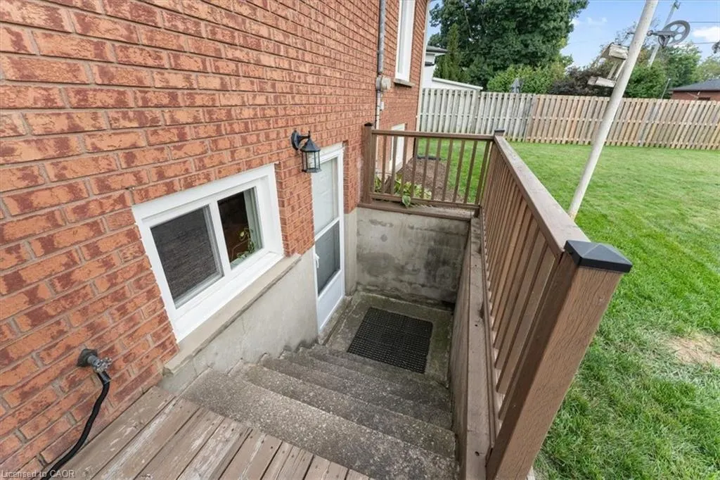 87 Loyalist Drive
