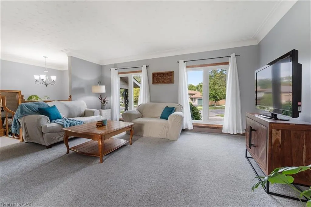 87 Loyalist Drive