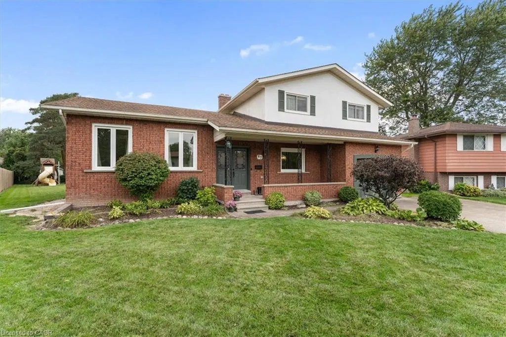 87 Loyalist Drive