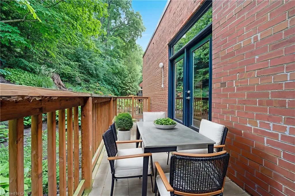 85 Spruce Street, #206