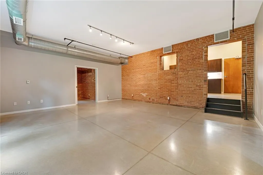 85 Spruce Street, #206