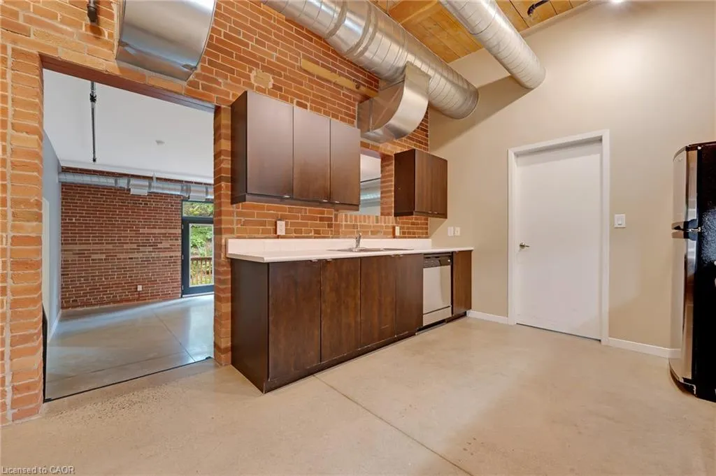 85 Spruce Street, #206