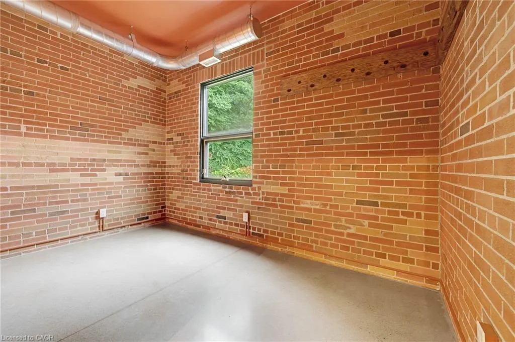 85 Spruce Street, #206
