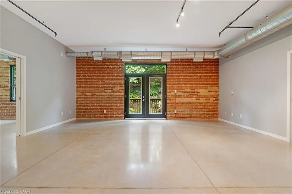 85 Spruce Street, #206