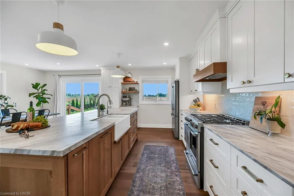 2121 Golf Club Road
