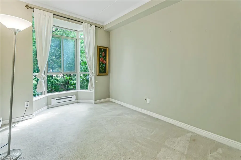 249 Major Mackenzie Drive E, #106