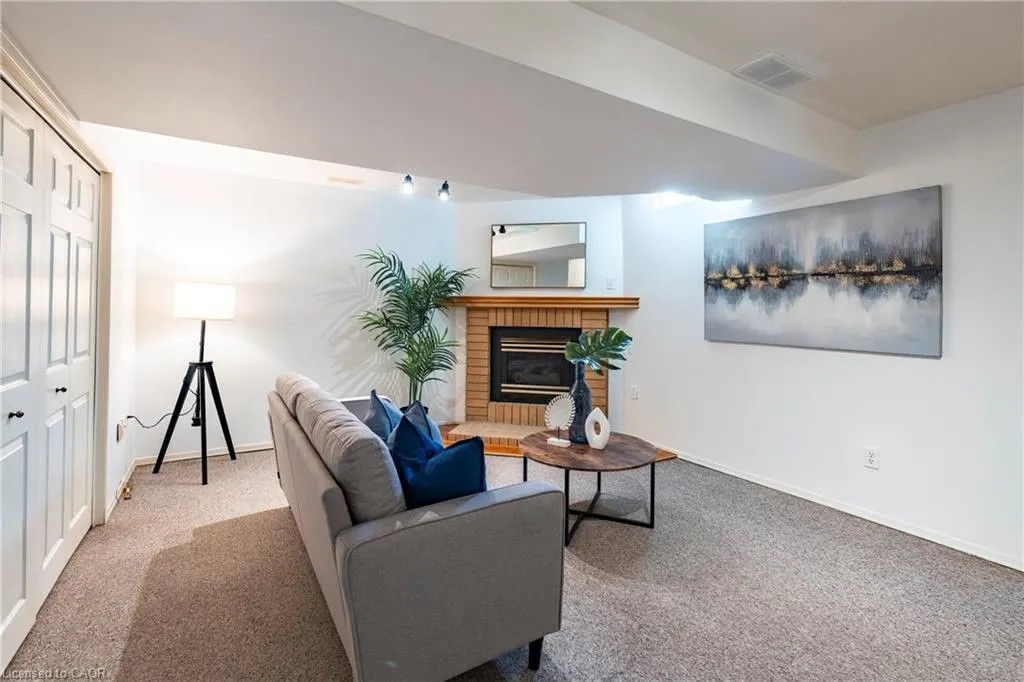 47 Dawn Crescent