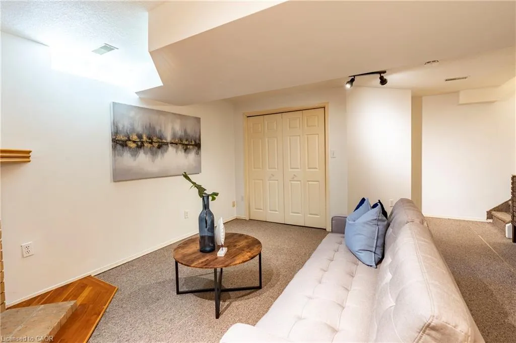 47 Dawn Crescent