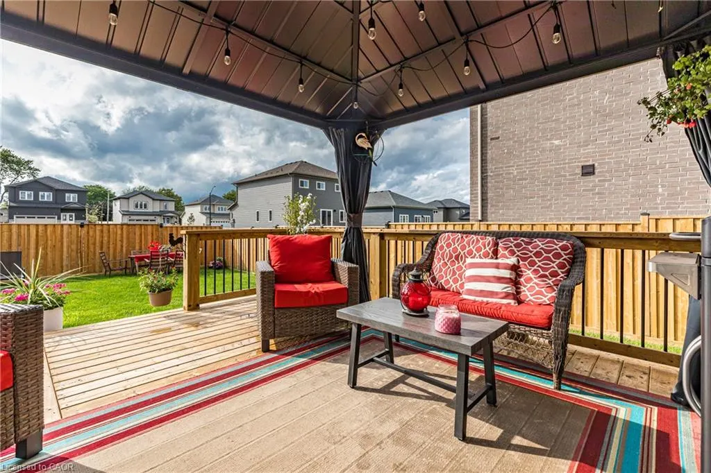 38 Oriole Crescent