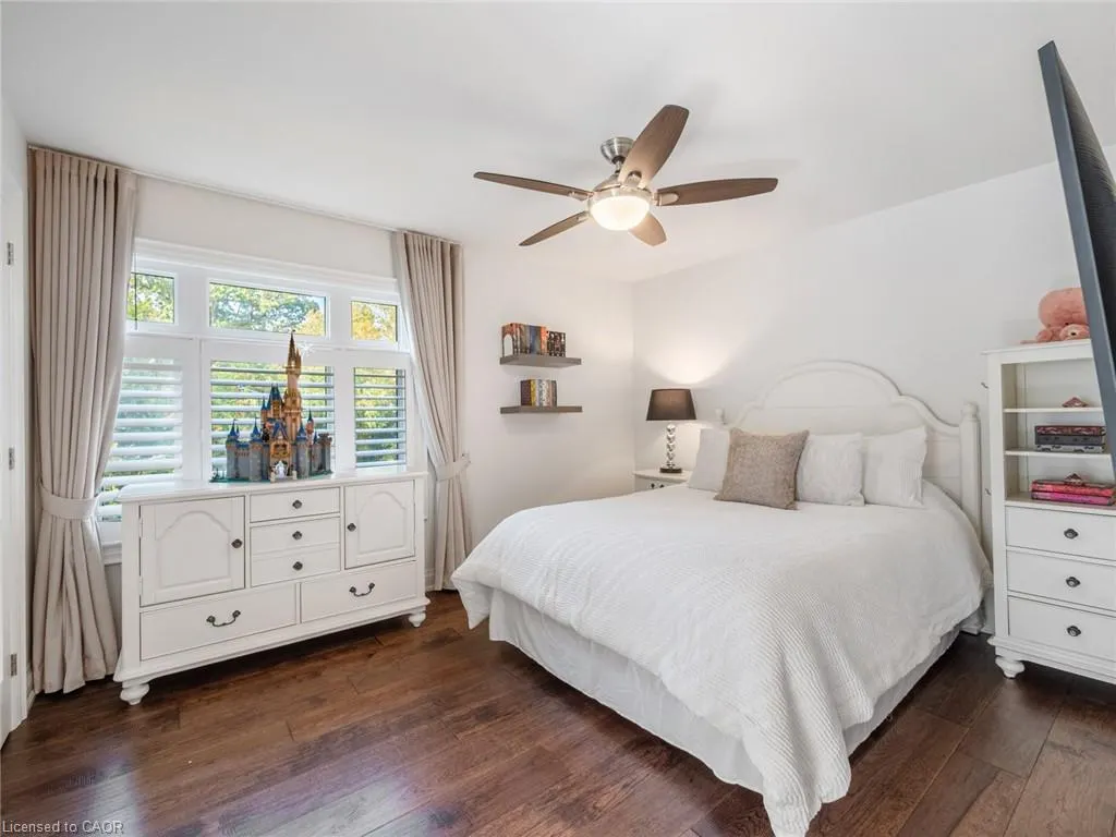 3087 Lakeshore Road