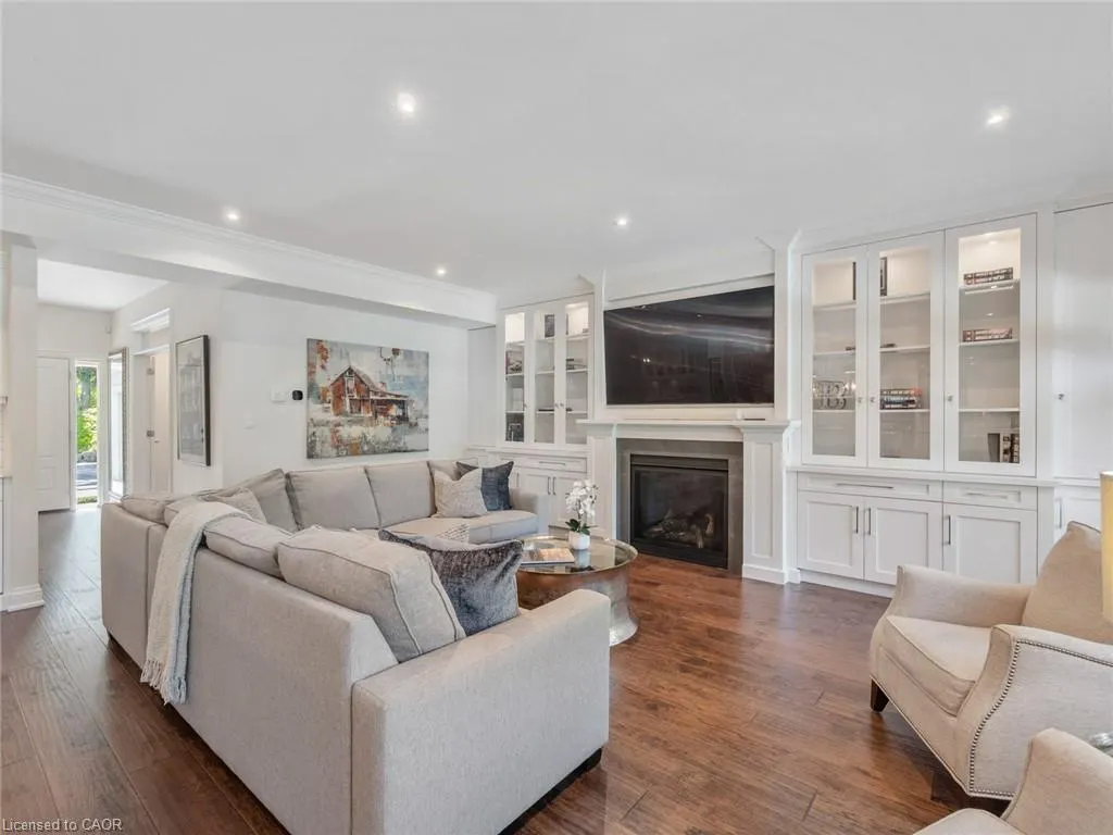 3087 Lakeshore Road