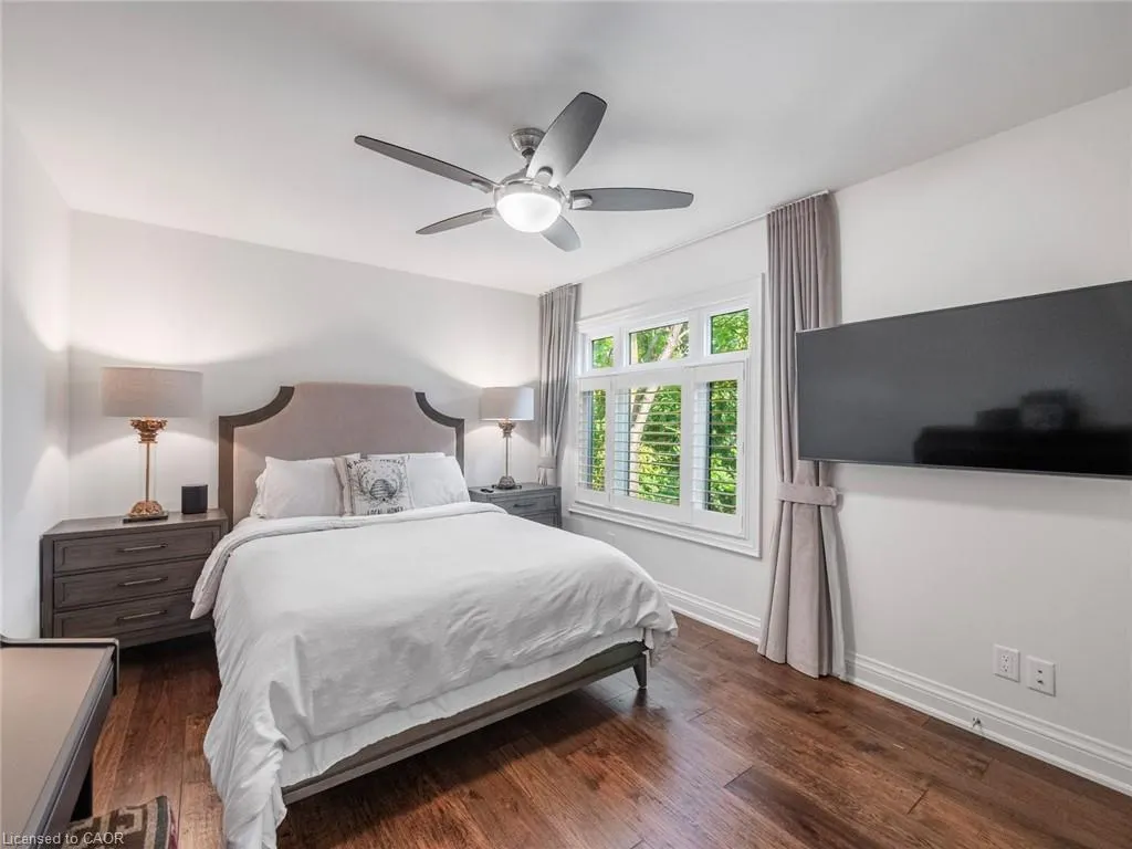 3087 Lakeshore Road