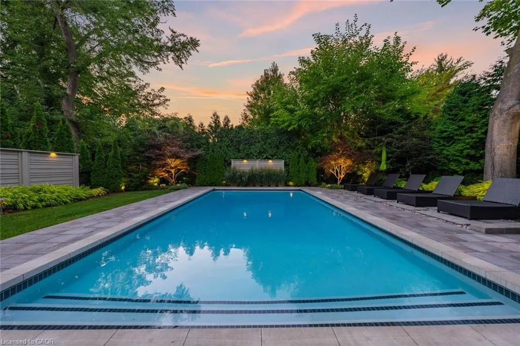 3087 Lakeshore Road