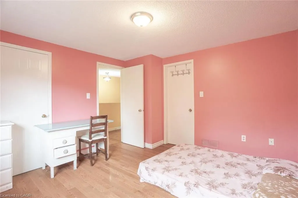 78 Grandridge Crescent