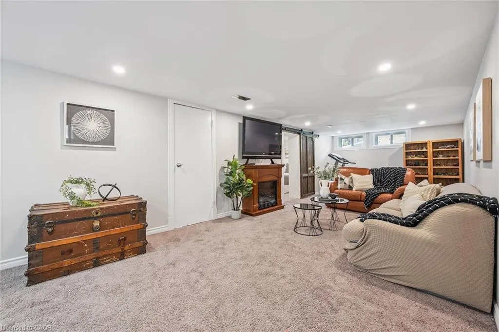 54 Admiral Road