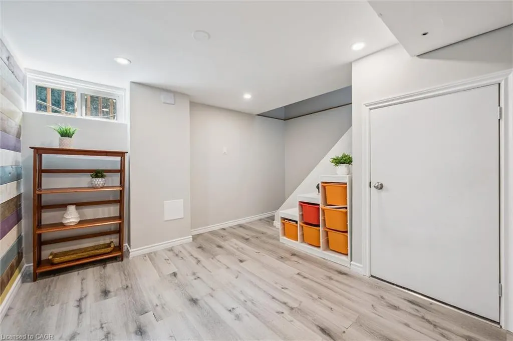 54 Admiral Road