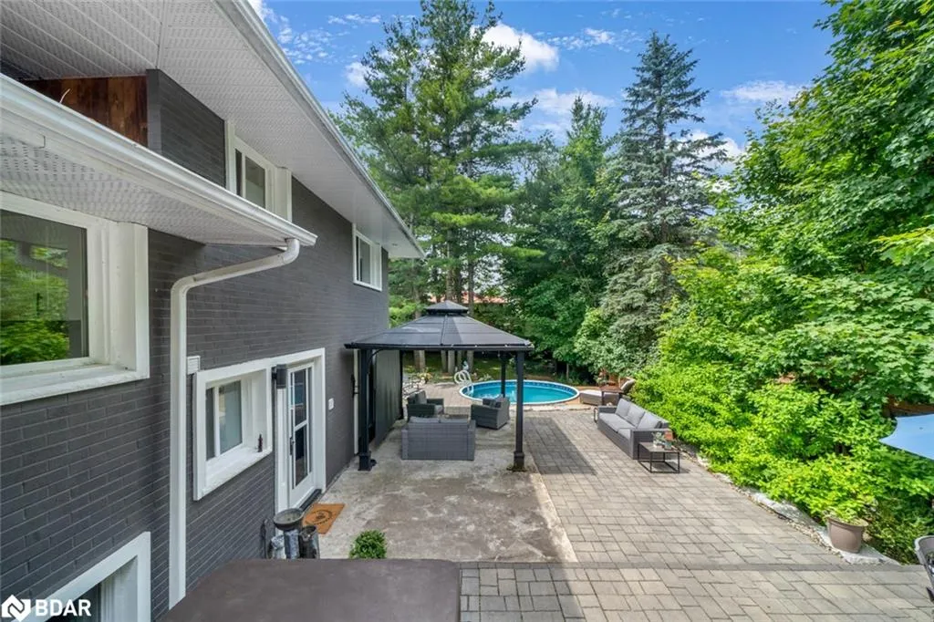 2 Noraline Avenue