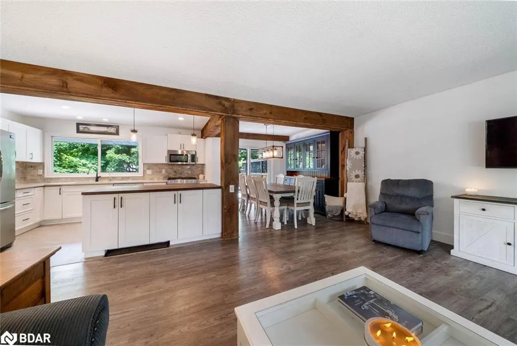 2 Noraline Avenue
