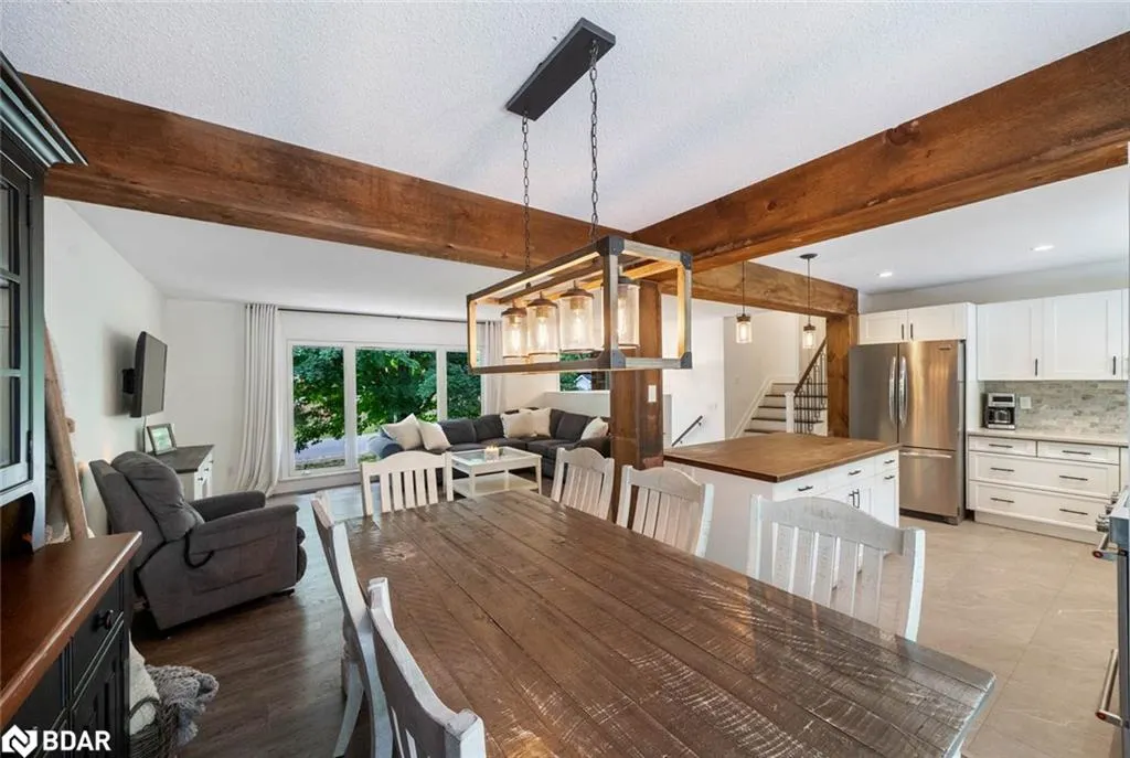 2 Noraline Avenue
