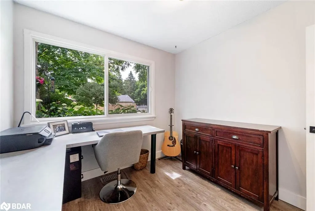 2 Noraline Avenue