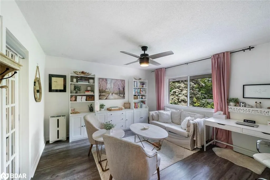 2 Noraline Avenue