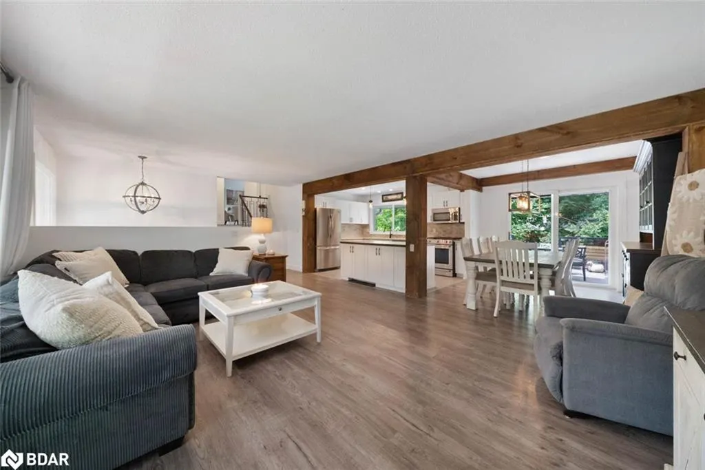 2 Noraline Avenue