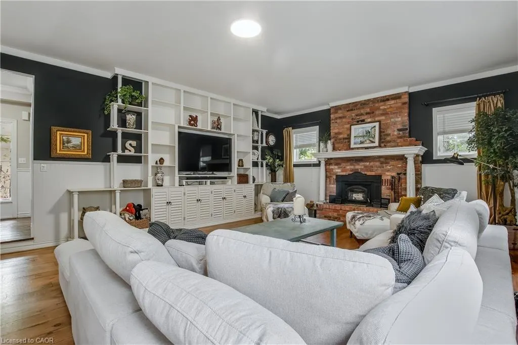 1097 Mineral Springs Road
