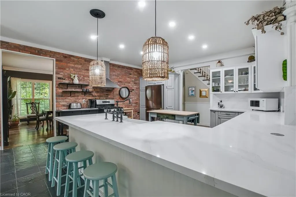 1097 Mineral Springs Road