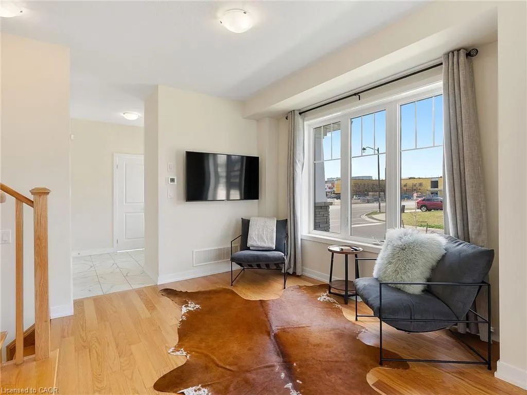 170 Whithorn Crescent