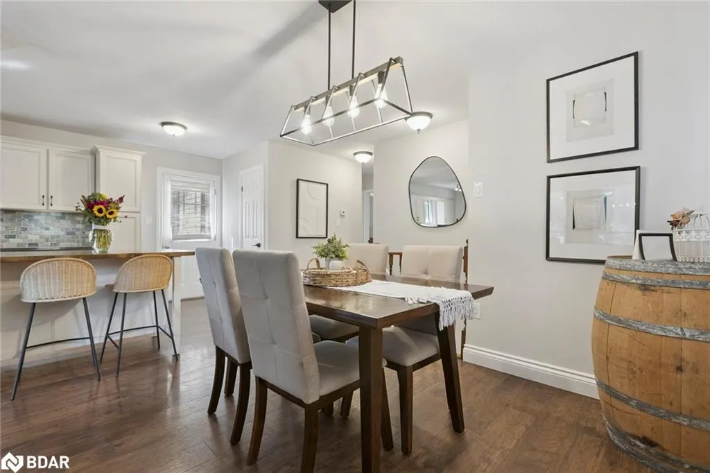 100 Angela Crescent