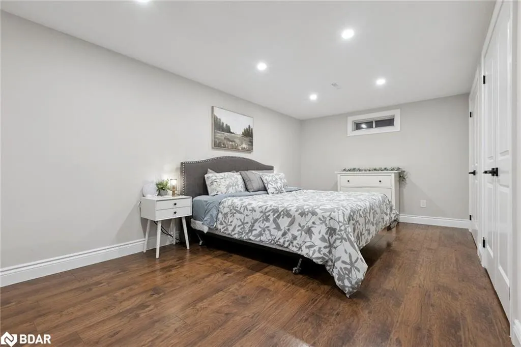 100 Angela Crescent
