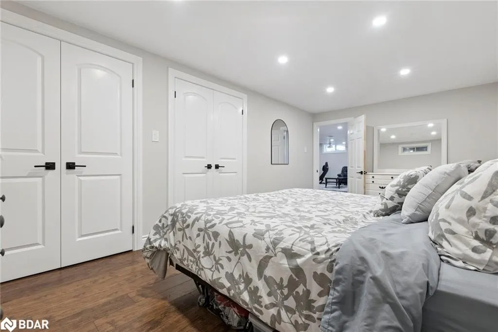 100 Angela Crescent