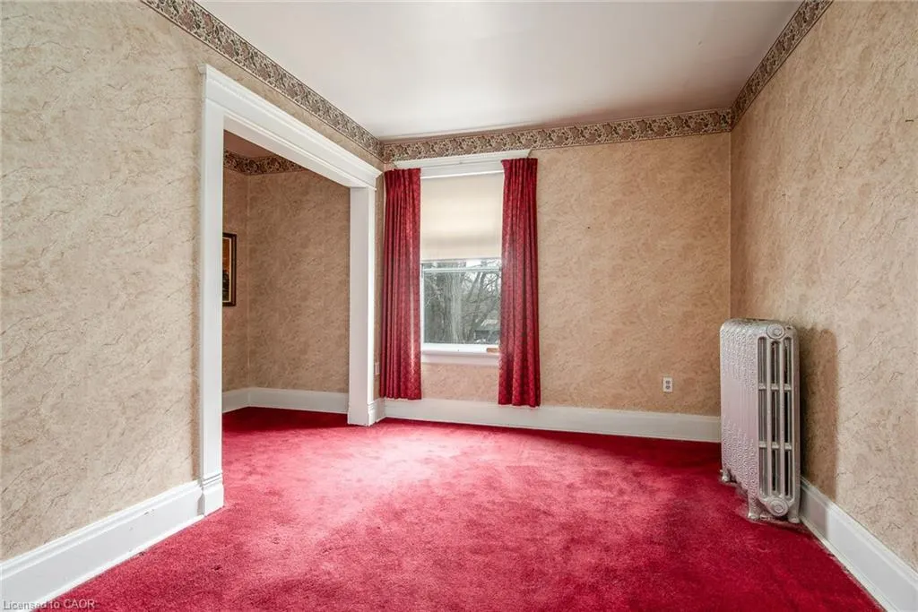 27 Noecker Street