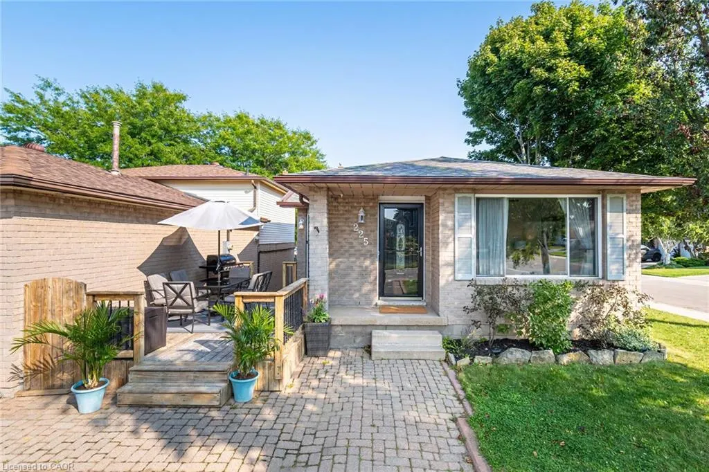 225 Golfwood Drive
