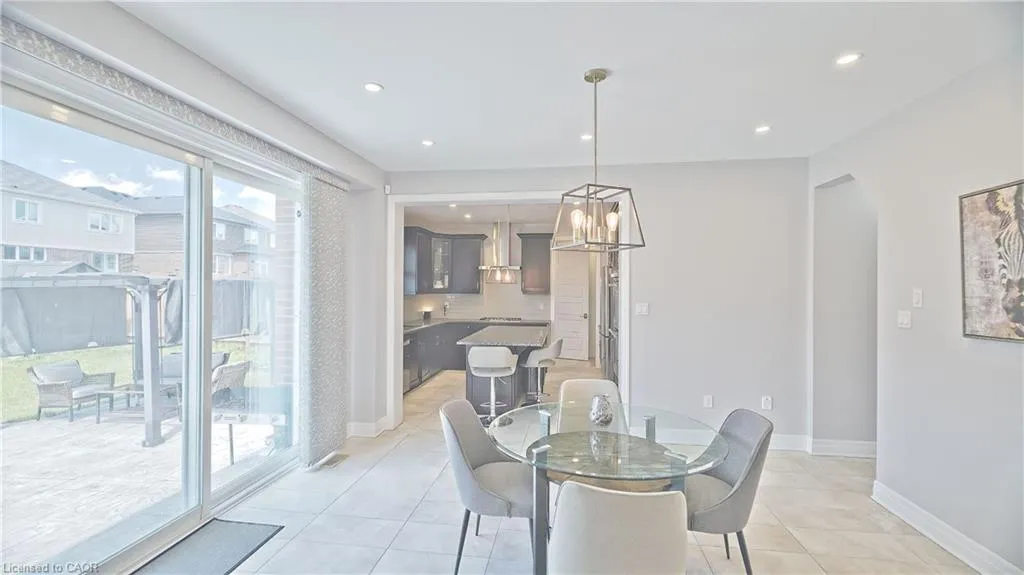 24 Pickett Place