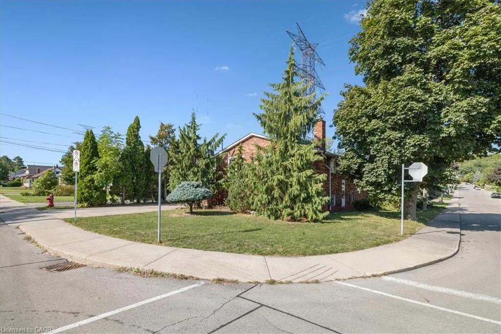 640 Cochrane Road