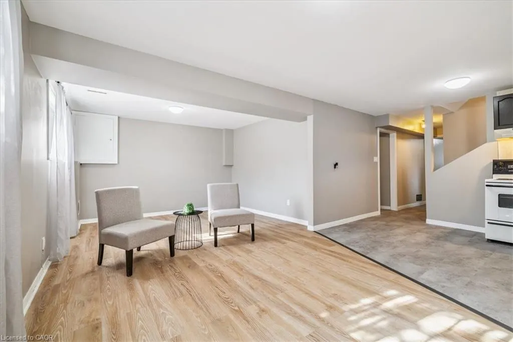 640 Cochrane Road