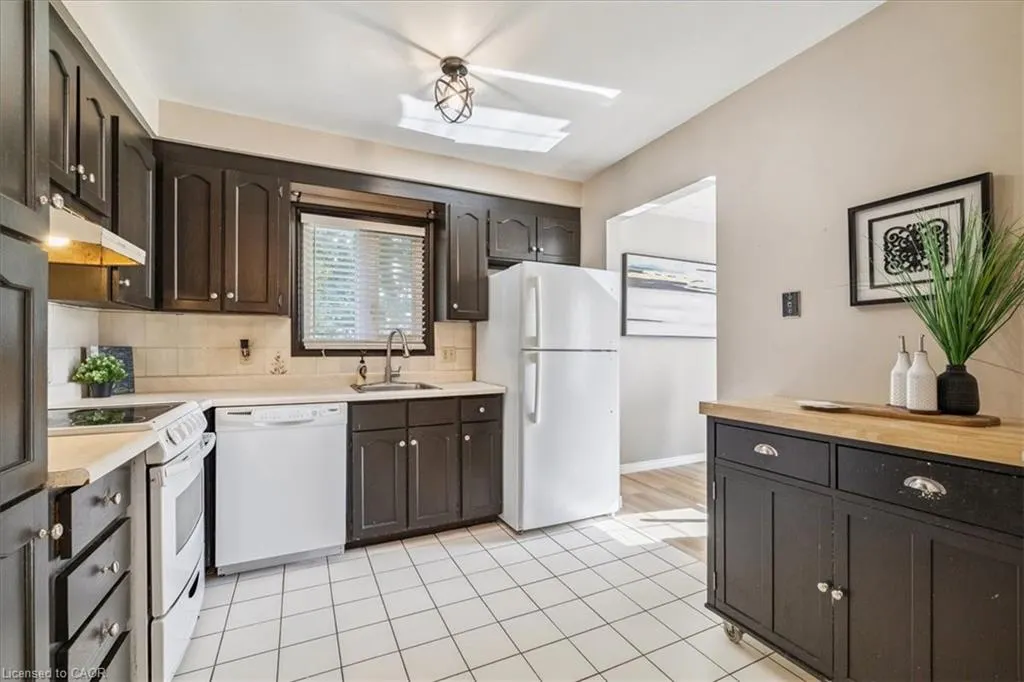 640 Cochrane Road