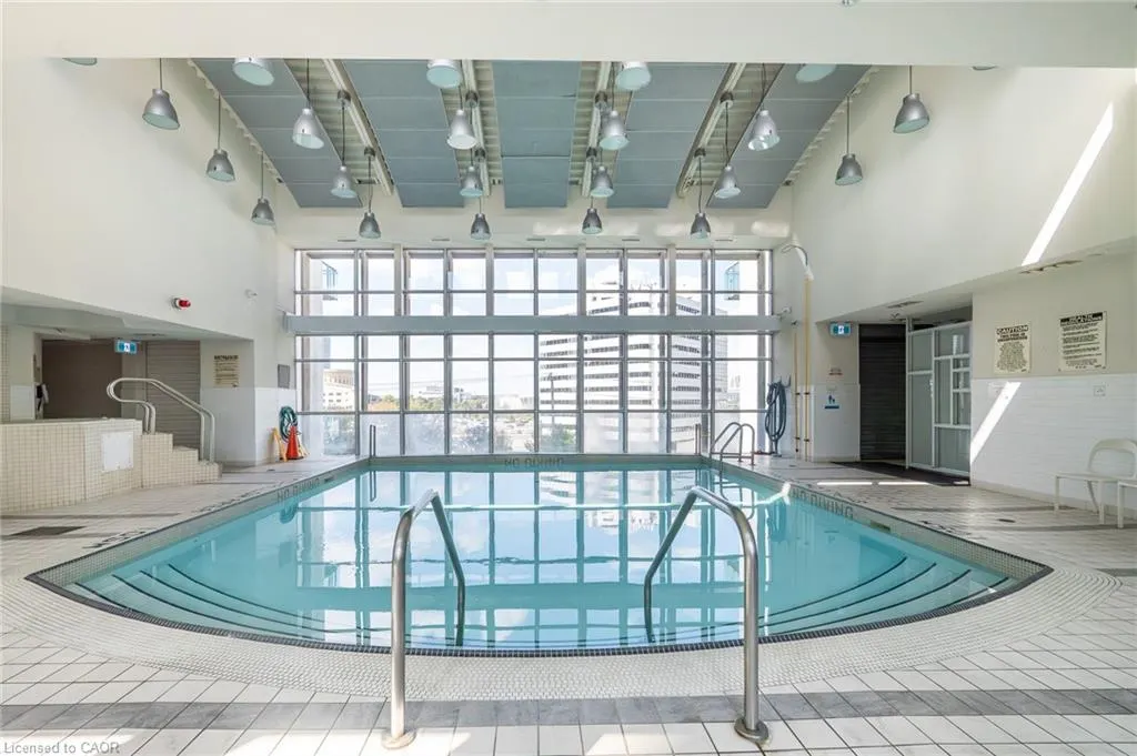 220 Burnhamthorpe Road W, #1004