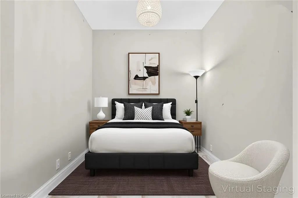 220 Burnhamthorpe Road W, #1004